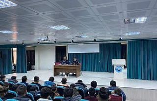 Kariyer Günleri’nde öğrencilere askerlik ve polislik...