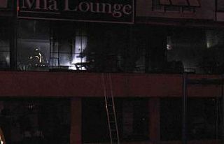 Kartal’da iki katlı kafede korkutan yangın