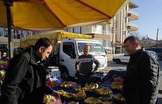 Kaymakam Bolat pazarcı esnafı ile bir araya geldi