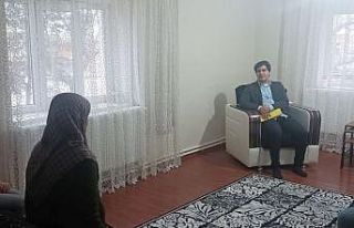 Kaymakam Çolak, velileri evinde ziyaret etti