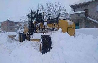 Kayseri’de 74 mahalle yolu ulaşıma açıldı