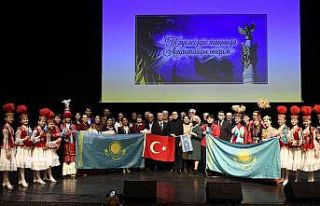 Kazakistan’ın bağımsızlık yıl dönümü Muratpaşa’da...