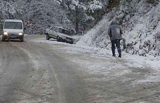 Kazdağları’nda kar kalınlığı 20 santimetreyi...