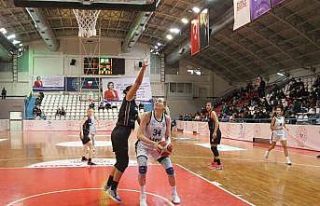 KBSL: UMF Yapı İzmit Belediyespor: 51 - Antalya...