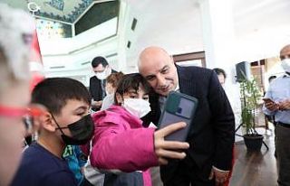 Keçiören’de 10 engelliye akülü sandalye hediye...