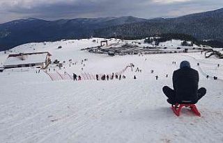 Keltepe Kayak Merkezi hafta sonunda 2 bin kişiyi...