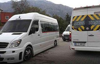 Kemer’de lise öğrencilerine ücretsiz servis imkanı