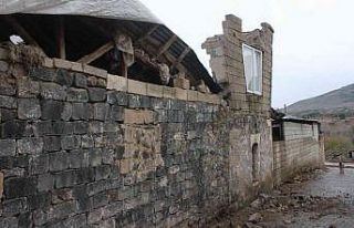 Kilis’te şiddetli yağış nedeniyle tavan çöktü