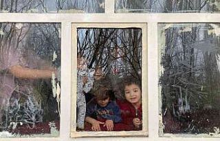 Kırık camların ardındaki çocukları Sındırgı...