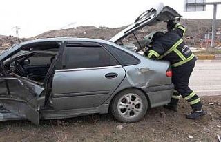 Kırıkkale’de iki otomobil çarpıştı: 4 yaralı