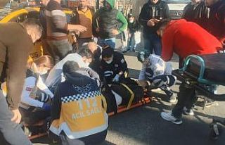 Kırmızı ışık ihlali yapan taksi ile ters yöne...