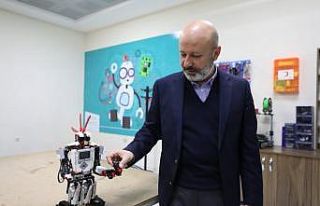 Kocasinanlı gençlerin ufkunu açan gençlik merkezi...