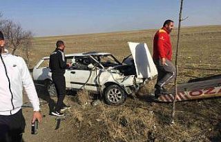 Kontrolden çıkan otomobil şarampole takla attı:...