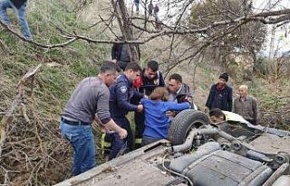 Kontrolden çıkan otomobil takla atıp şarampole...