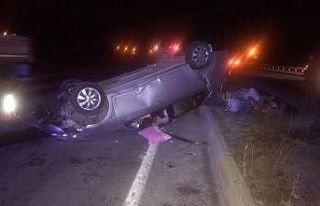 Kontrolden çıkan otomobil ters döndü: 2 yaralı