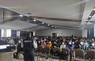 Konya Emniyetinden öğrencilere siber farkındalık...