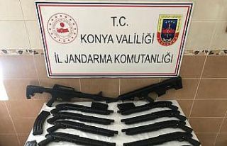 Konya’dan kargoya verilen 12 kaçak av tüfeği...