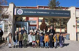 Küçük eller büyük resimler