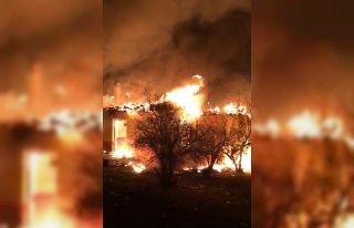 Kullanılmayan okul yandı