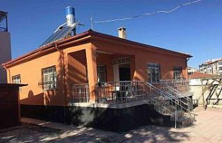 Kümesteki hayvanlarına bakmaya geldi, evinin soyulduğunu...