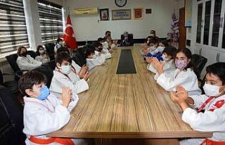 Kumluca Kaymakamı, Judocularla bir araya geldi