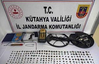 Kütahya’da 276 adet tarihi sikke ele geçirildi