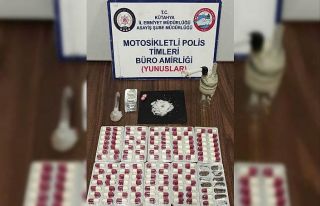 Kütahya’da bir araçta uyuşturucu ele geçirildi