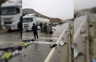 Kütahya’da hafif ticari araç ile tır çarpıştı:...