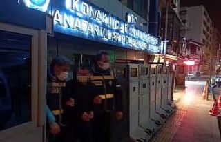 Kuyumcudan hırsızlık yapan şüpheliler, başka...
