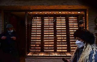 Kuyumcular altının 2022 yılında stabil kalacağını...