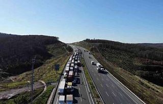 Kuzey Marmara’da Otoyolu’nda tır bariyerleri...