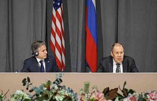 Lavrov ve Blinken Stockholm’de bir araya geldi
