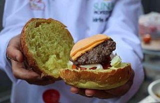 Lösemi tedavisi gören çocuklara hamburger ve hijyen...