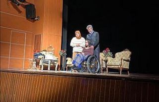 Madde bağımlılığı tiyatro ile anlatıldı