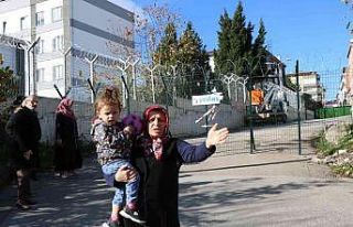 Mahalleli, tel örgüyle kapatılan sokağın tekrar...