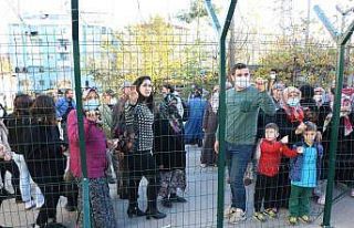 Mahalleliden yol eylemi