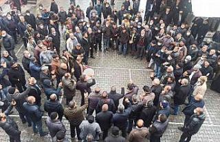 Malatya’da esnaf doların düşüşünü halaylarla...