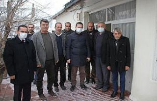 Malazgirt Kaymakamı Demirer şehit ailelisini ziyaret...
