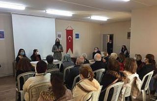 Maltepeli kadınlar için şiddetle mücadele semineri
