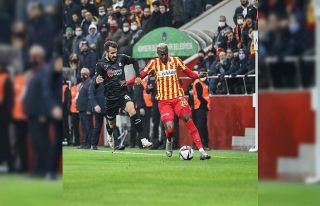 Mame Baba Thiam 9.golünü attı