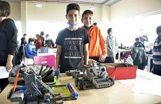 Manisa CBÜ’de 2021-2022 sezonunun ilk VEX IQ Challenge...