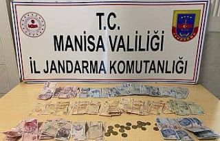 Manisa’da kahvehaneye kumar baskını