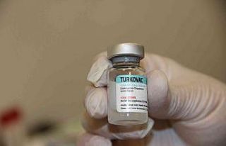 Manisalılar TURCOVAC aşısı olabilmek için Şehir...