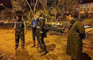 Marmaris Belediye Başkanı Oktay’dan gece mesaisi