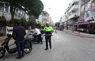 Marmaris’te kask takmayan motosiklet sürücülerine...