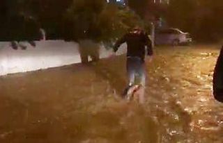 Marmaris’te sağanak yağış etkili oldu