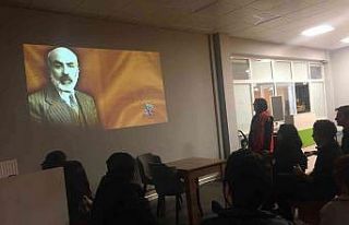 Mehmet Akif Ersoy, Genç Ofiste anıldı