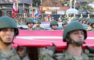 Mehmetçik Ankara sokaklarını inletti