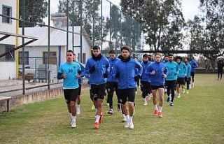 Menemenspor galibiyet peşinde