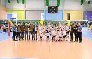 Mersin Büyükşehir takımları sahalardan galibiyetle...